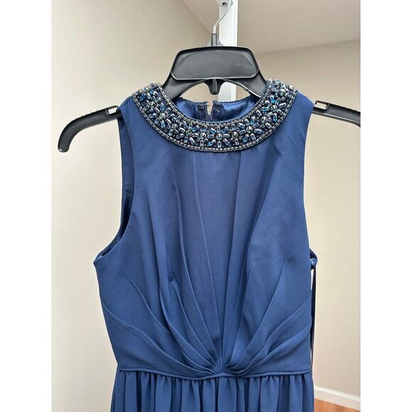NEW NWT Mac Duggal Ieena Bejeweled Neckline Pleated Chiffon Gown Navy size 6 - Picture 6 of 7